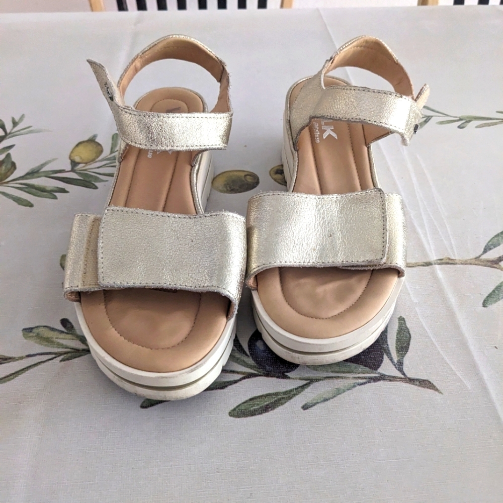 Elegant Leather Metallic Women's Sandals